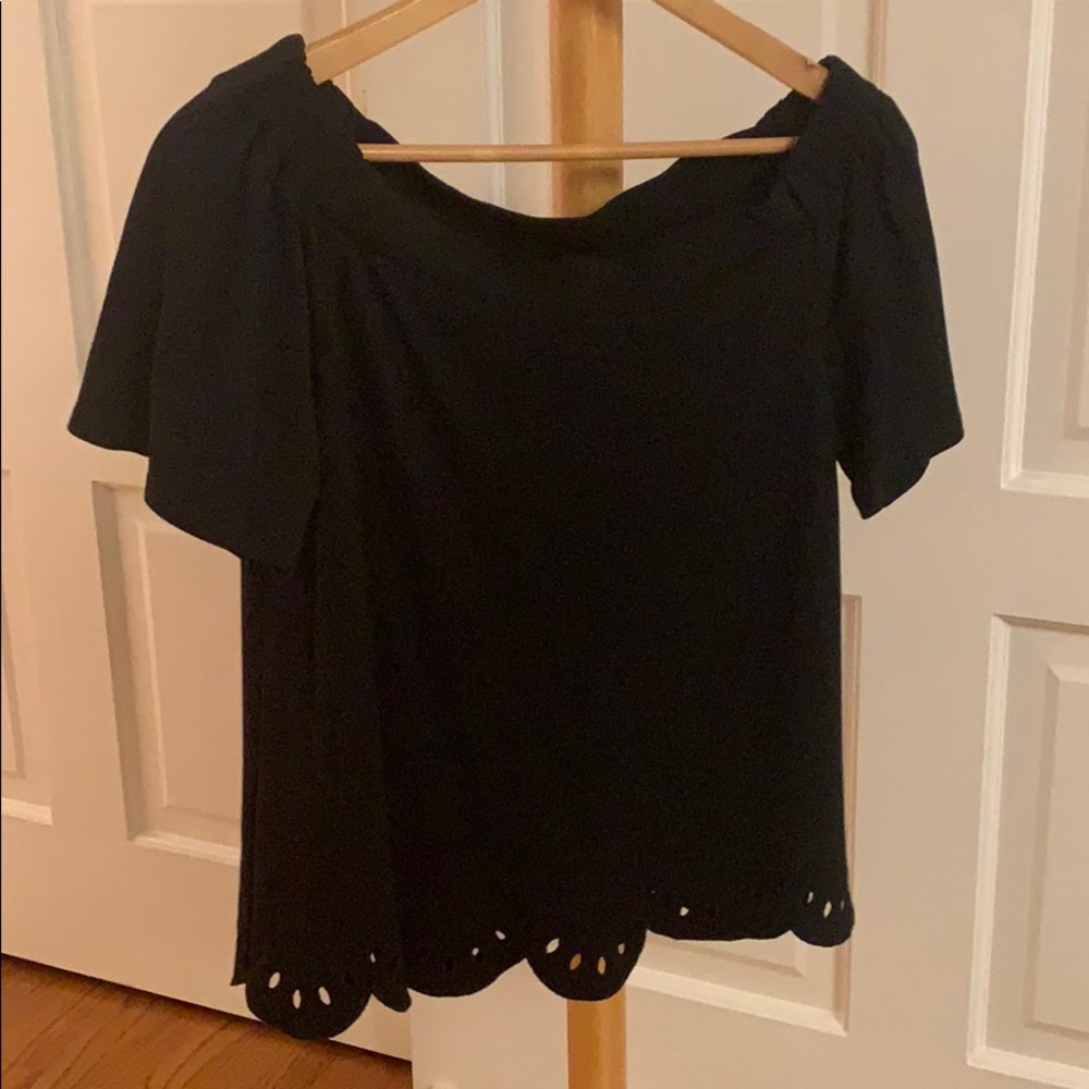 black scallop detail shirt